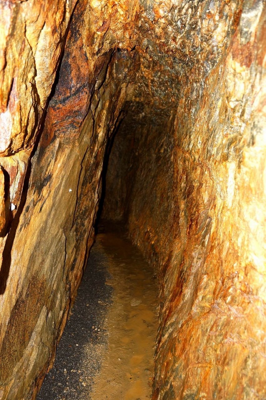 Sztolnia dawnej kopalni została zamknięta dla zwiedzających.