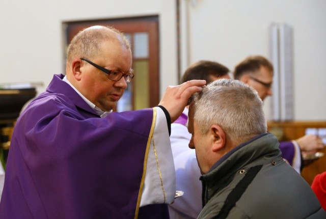 Środa Popielcowa w kościele farnym w Piotrkowie