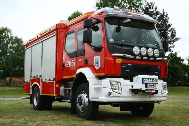 Takim autem mogą niedługo jeździć do pożarów strażacy z Dolic.