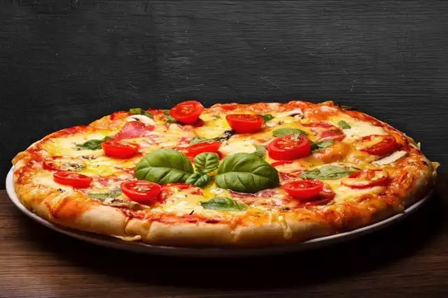 W czwartek, 9 lutego, obchodzimy Międzynarodowy Dzień Pizzy. Zwolennicy tego popularnego dania na pewno uczczą to święto konsumpcja pysznej pizzy. A gdzie w Ostrowcu zjemy najlepszą? Zobaczcie, które ostrowieckie pizzerie polecają użytkownicy Google.

>>>ZOBACZ WIĘCEJ NA KOLEJNYCH SLAJDACH