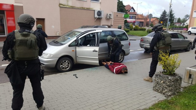 Półtora miesiąca potrzebowali policjanci Wydziału Kryminalnego KWP w Bydgoszczy, aby rozbić zorganizowaną grupę przestępczą zajmującą się przestępczością samochodową