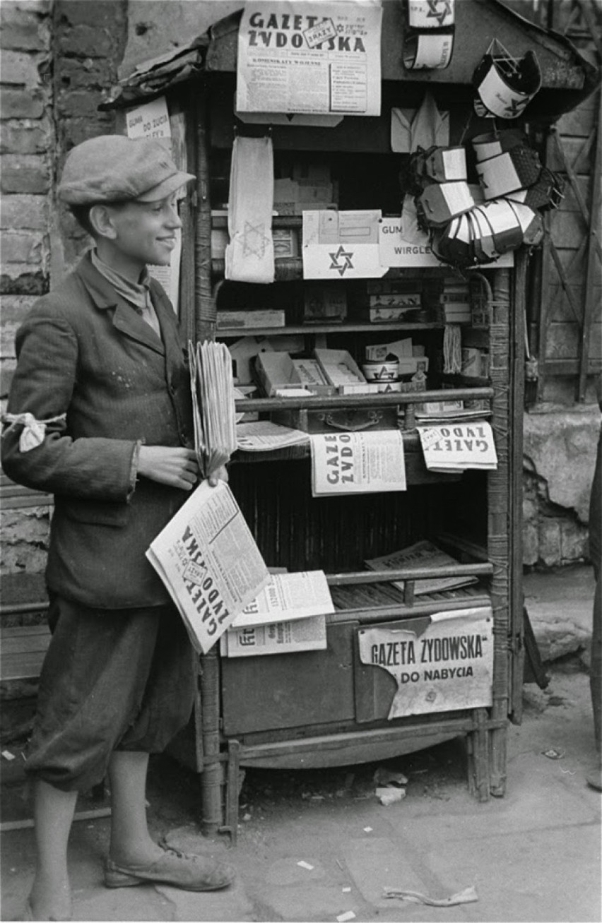 Niezwykłe zdjęcia! Tak wyglądało życie na ulicach Warszawy w...