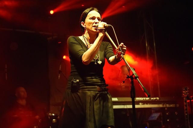 Renata Przemyk wystąpiła z zespołem w krakowskim klubie Kwadrat