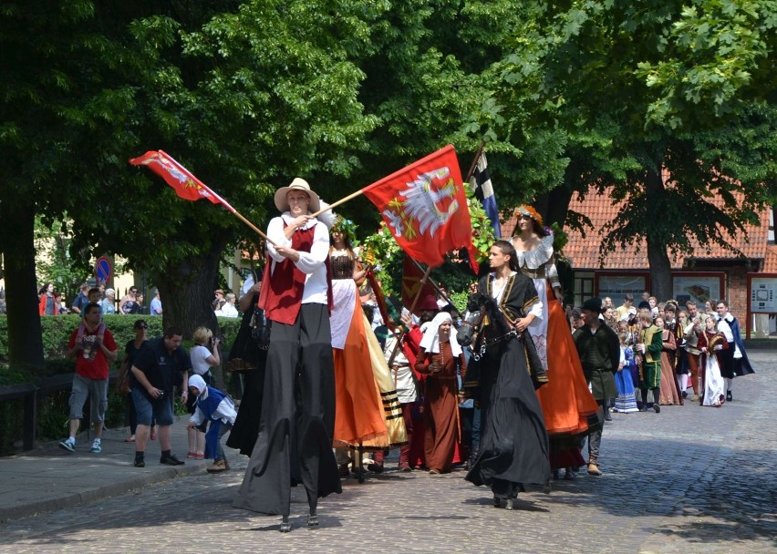 Dni Malborka 2014. Festiwal Kultury Dawnej - korowód króla Jagiellończyka [ZDJĘCIA]
