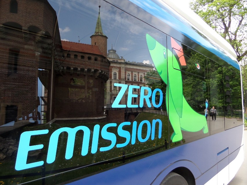 Kraków: pierwsze polskie miasto z elektrycznymi autobusami [ZDJĘCIA, WIDEO]