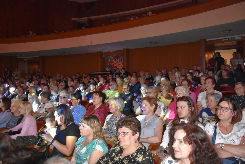 Koncert z okazji Dnia Matki w Miejskim Domu Kultury w Myszkowie ZDJĘCIA