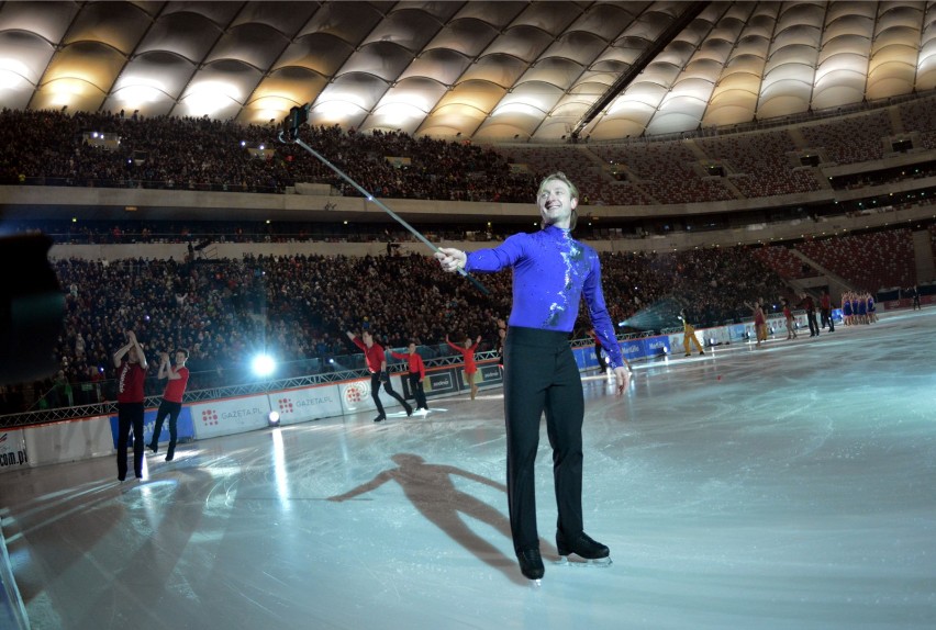Kings on Ice. Popis łyżwiarskich umiejętności na Stadionie...