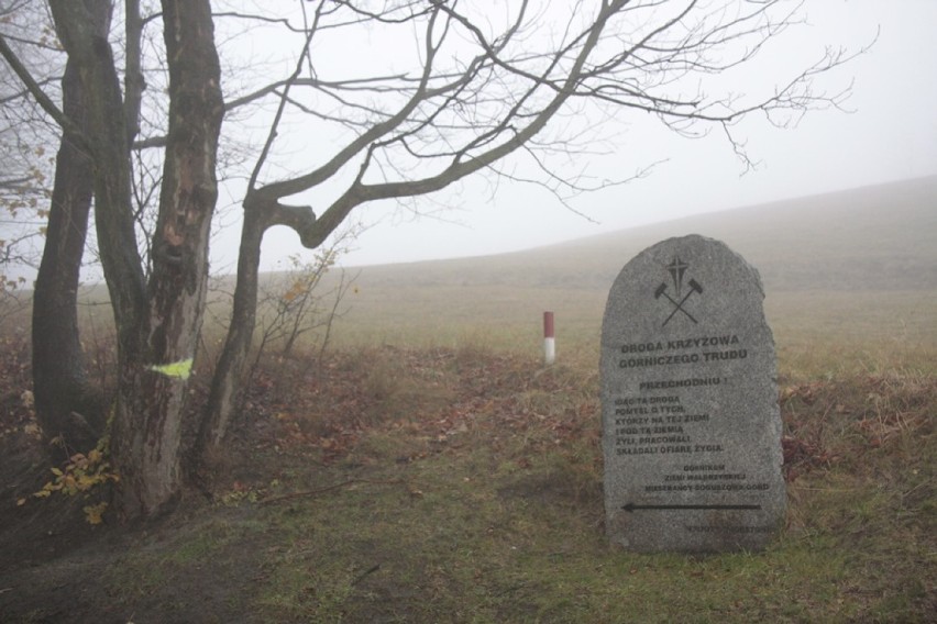 Zbójnickie zdobywanie Chełmca w Górach Wałbrzyskich (GALERIA I ARTYKUŁ)