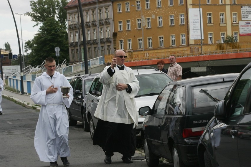 Święcenie samochodów w Legnicy (ZDJĘCIA)