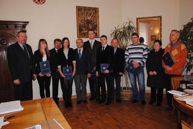 Samorząd powiatu kaliskiego nagrodził swoich najlepszych sportowców.