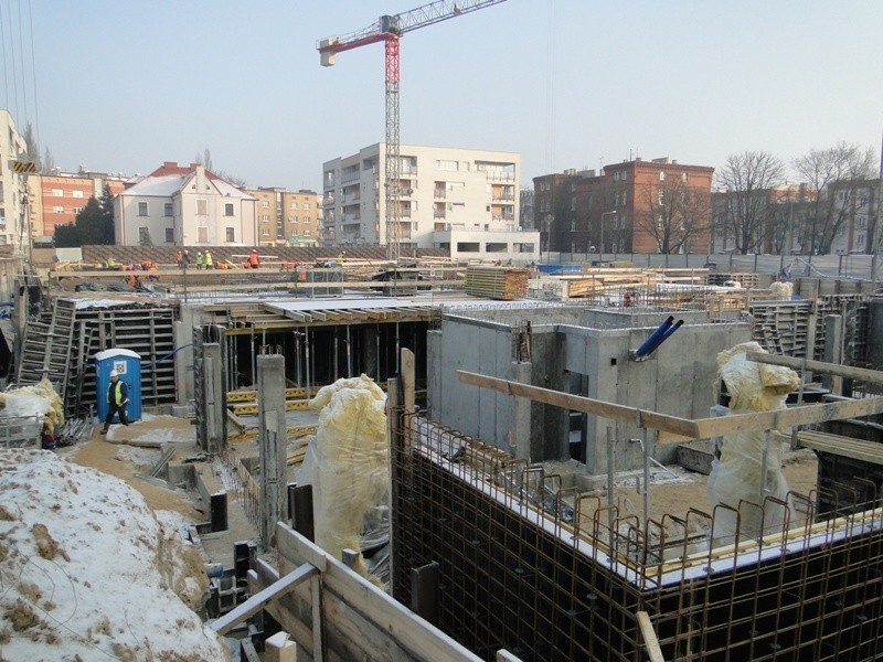Poznań: Rośnie Kasztanowa Aleja - przy Wojskowej powstaje kolejny budynek mieszkalny [ZDJĘCIA]