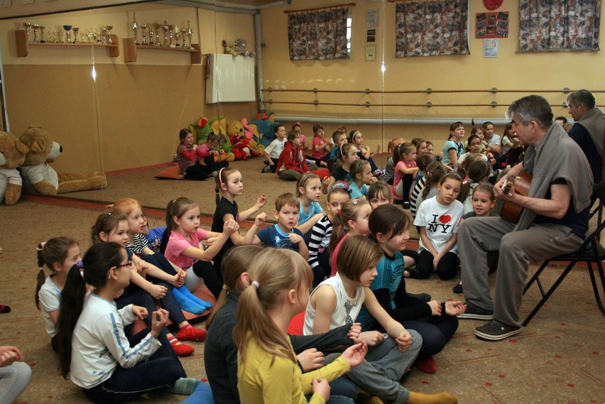Stanisław Górka gościł w szkole podstawowej w Sierakowie