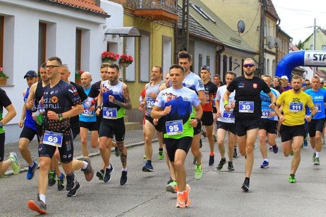 Organizatorem biegu Lubrzańska Dziesiątka o Złotego Nenufara 2022 jest Stowarzyszenie Sportowo – Kulturalne Aktywni Razem z Lubrzy. Zobaczcie zdjęcia >>>