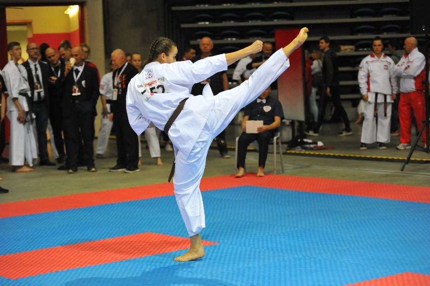 Weronika Mazur z Radomka na Mistrzostwach Świata Karate Kyokushin KWF