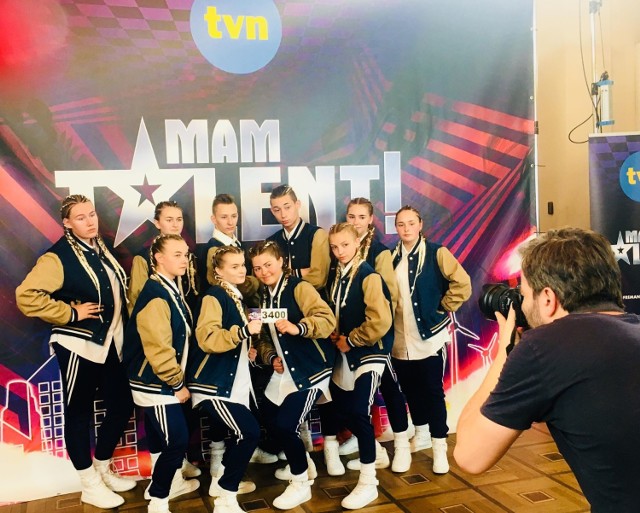 Tancerze grupy Okey ze Studia Tańca Nowoczesnego Etna wystąpili w programie "Mam Talent".