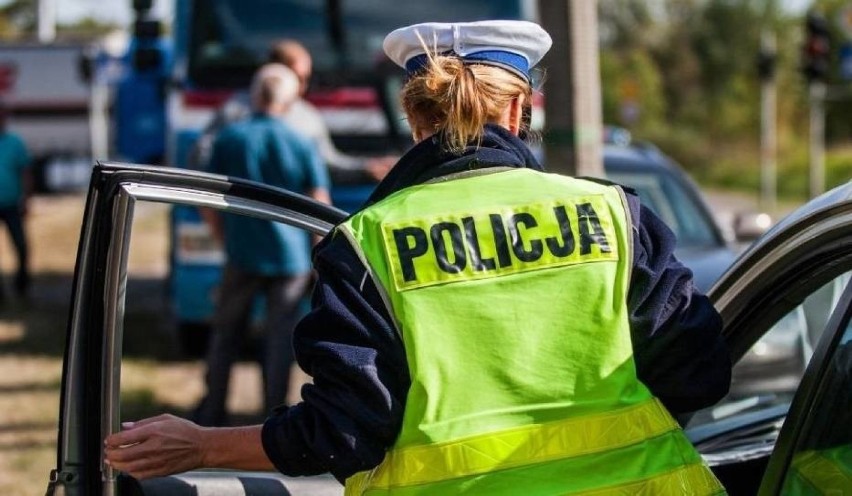 Nadal poszukiwany jest przez policję 22-latek, na którym...