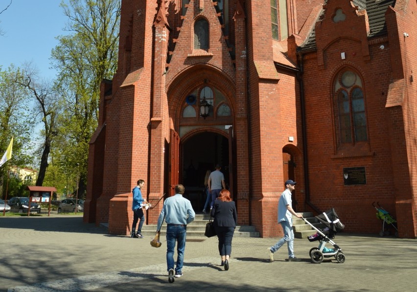 Powiat rawicki. Ilu wiernych może uczestniczyć w mszach świętych w kościołach na terenie powiatu rawickiego? [LISTA KOŚCIOŁÓW]