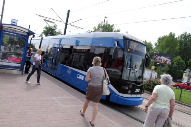 Film przedstawiający motorniczego tramwaju nr 6, jadącego w ...