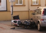 Tarnów. Wypadek na ul. Krakowskiej. Ranny motocyklista [ZDJĘCIA, WIDEO]