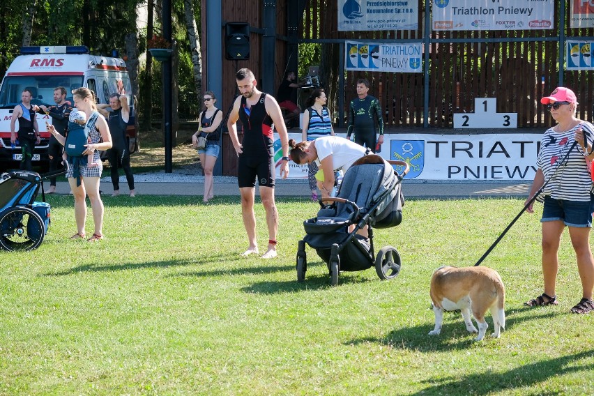 Pniewy. Zawody triathlonowe nad brzegiem jeziora [ZDJĘCIA]