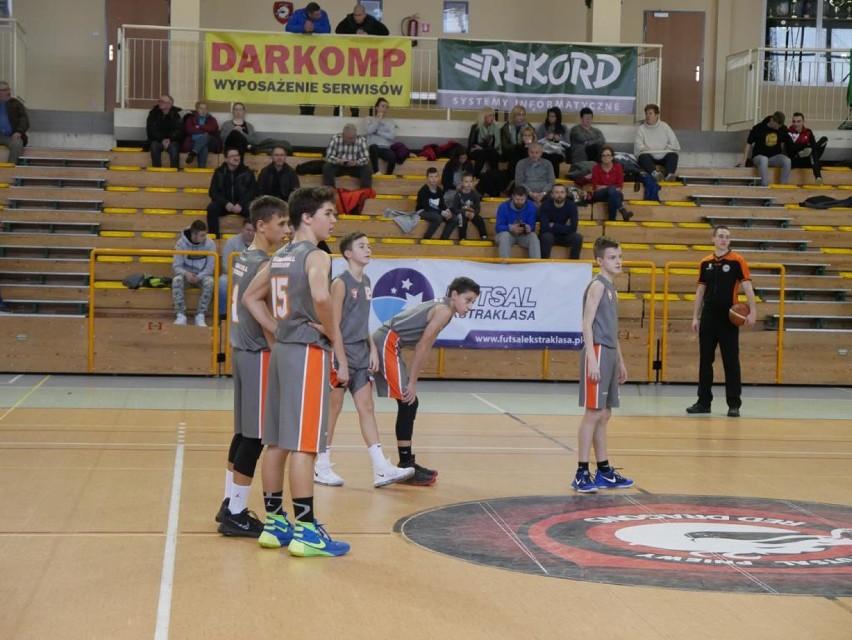 Basketball Club Sieraków wygrał ostatni mecz fazy grupowej.