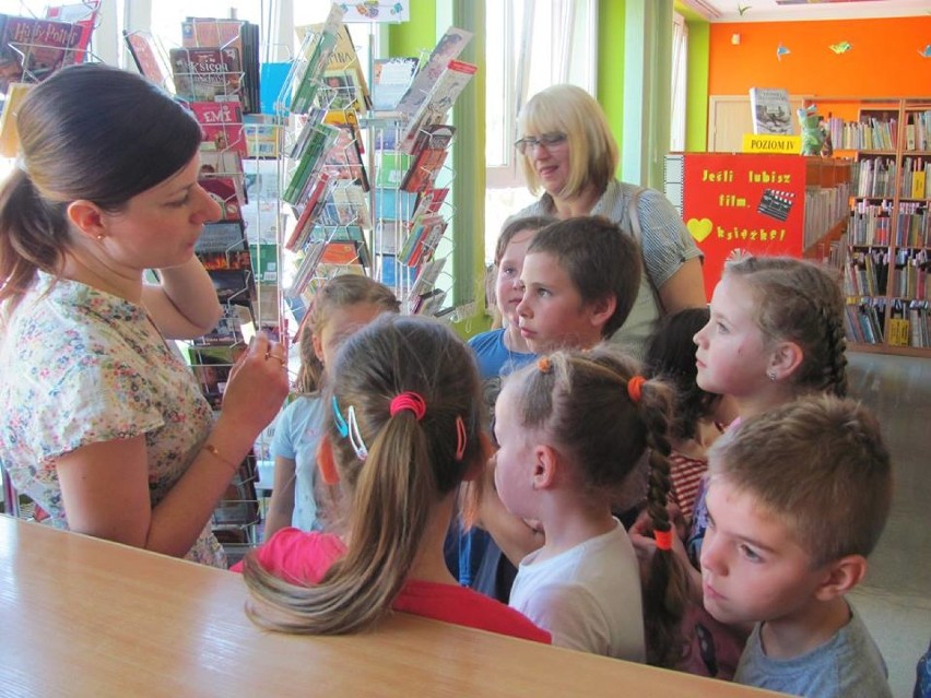 Przedszkolaki i uczniowie SP 1 z Górznej odwiedzili Bibliotekę w Złotowie