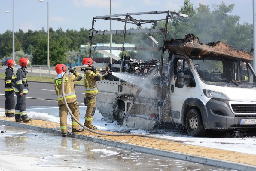 Pożar samochodu na ul. Solidarności w Grudziądzu
