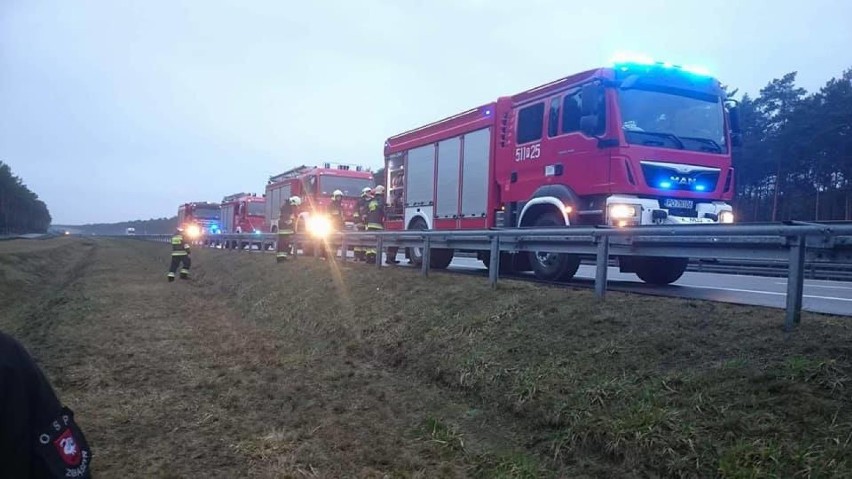 Pożar naczepy tira na A2