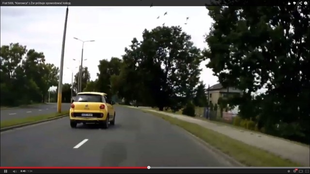 Fiat 500L w Rybniku: Wymuszał stłuczkę? Kierowca z Żor poszukiwany