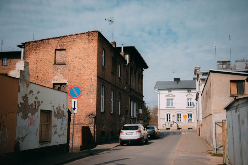 Ulice Obornik w drugim dniu wprowadzenia ograniczeń w przemieszczaniu