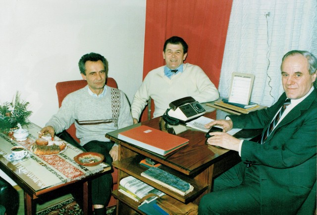 Jerzy Antoni Chrustowski (pierwszy z prawej) z Wiesławem Jarzyńskim (pierwszy z lewej) i Kazimierzem Nowakowskim