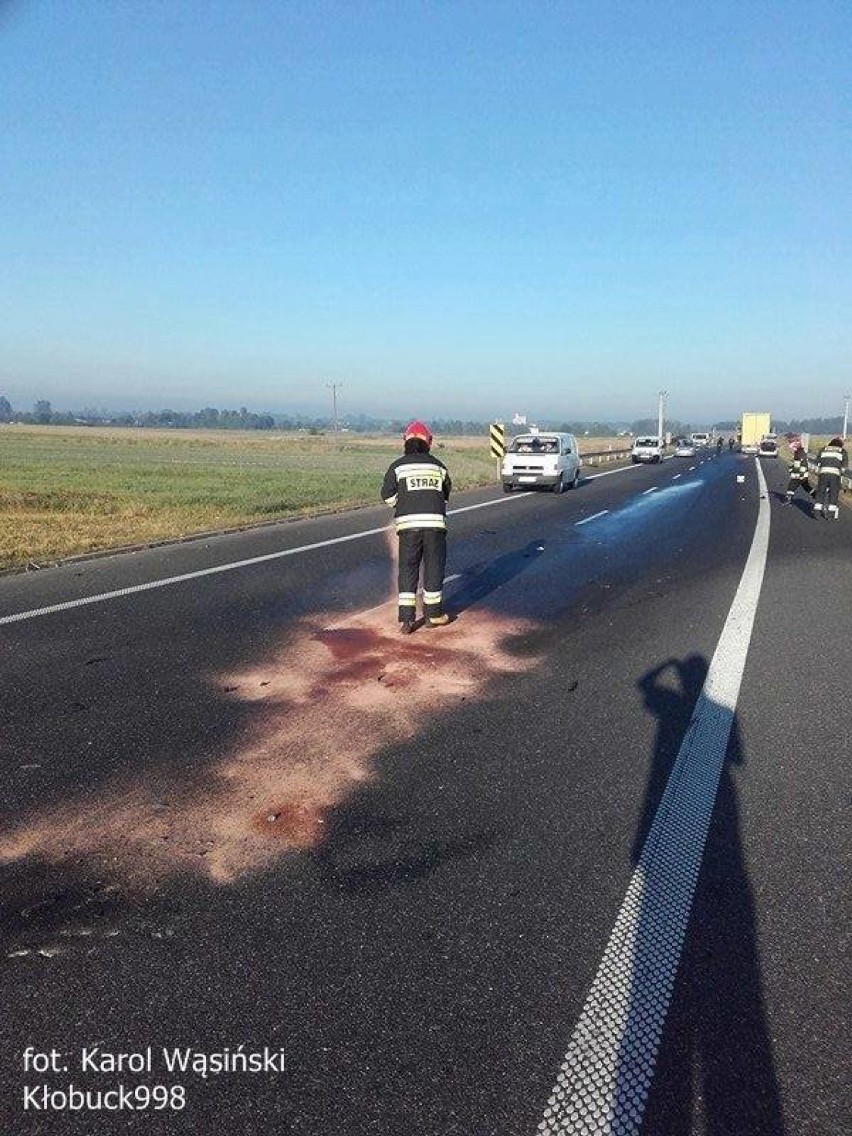 Kolizja na obwodnicy Krzepic. Dwie osoby w szpitalu 