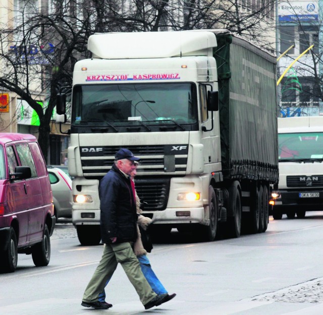 Tiry mają nie rozjeżdżać gdyńskich ulic