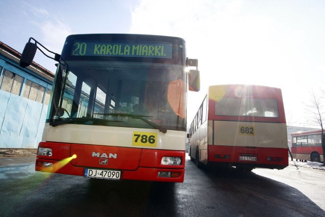 MZK Jelenia Góra: Na cmentarze będą kursowały specjalne autobusy