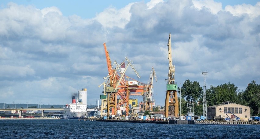 W Gdyni staną farmy wiatrowe. Powstanie terminal instalacyjny do budowy farm na morzu. Dzięki inwestycji przybędzie aż 77 tys. miejsc pracy