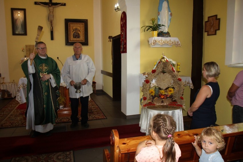 Msza dożynkowa w filialnym kościele w Górznej