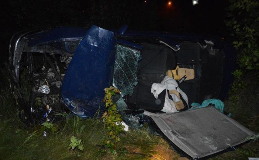 Tragiczny wypadek na drodze Lipno - Toruń. Nie żyje 2-letnie dziecko [zdjęcia]