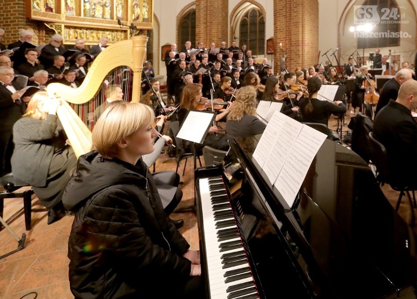 Msza święta w szczecińskiej katedrze i hymn naszego miasta [zdjęcia]