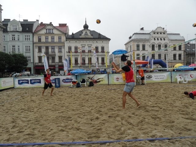 Początek turnieju Plaża Open Cieszyn 2013 upływa pod znakiem...