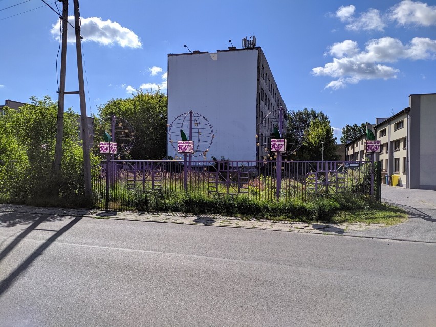 Słynny klub Ray w Częstochowie stoi i niszczeje. Obok wielki...