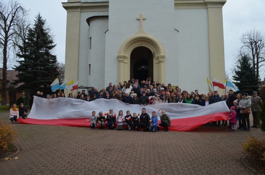 W Tuszynie z okazji Narodowego Święta Odzyskania Niepodległości zagrała orkiestra, przyjechali ułani