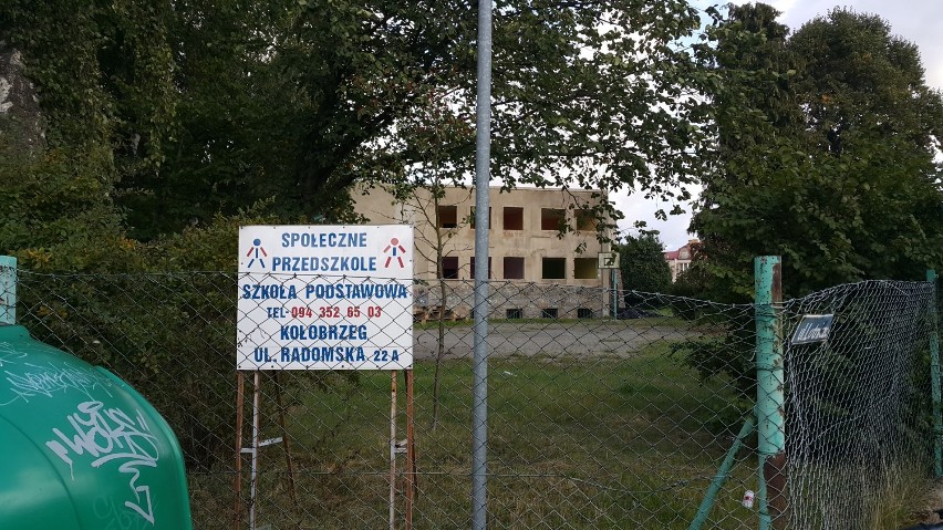 Stare przedszkole na Radomskiej zamienia się w stertę gruzu