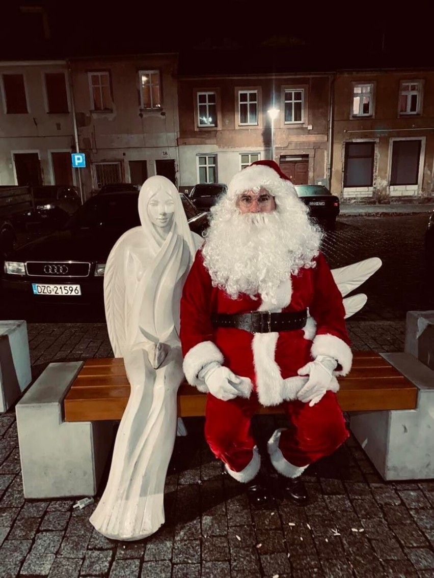 Ho! Ho! Ho! Święty Mikołaj odwiedził rynek w Zawidowie! Ależ to była zabawa (ZDJĘCIA)