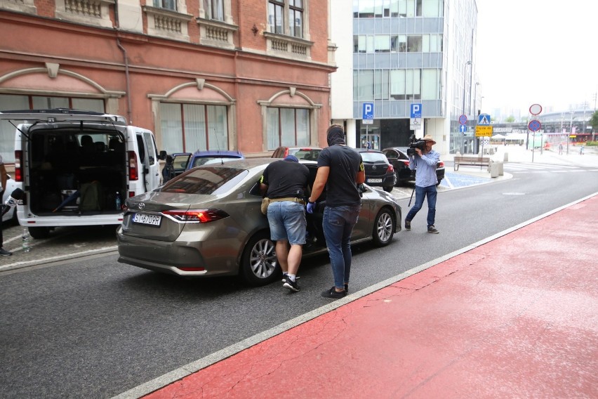 Katowice. Kierowca autobusu wjechał w 19-latkę. Zginęła na...