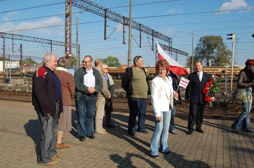 Prezes Kaczyński wysiadł na chwilę w Malborku