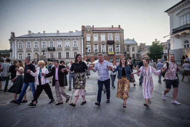 Festiwal Zawieruchy Radomskie od Nowa - cały Radom tańczył. Zobaczcie więcej w nowej galerii zdjęć.