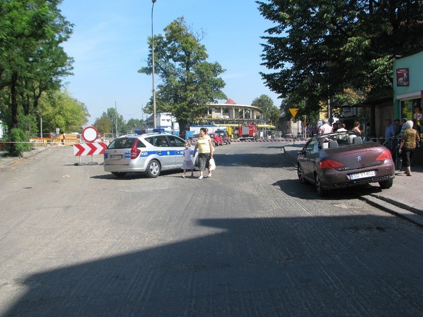 Przebudowa dworca autobusowego w Tarnowskich Górach. 30.08 znaleziono pocisk artyleryjny [ZDJĘCIA]