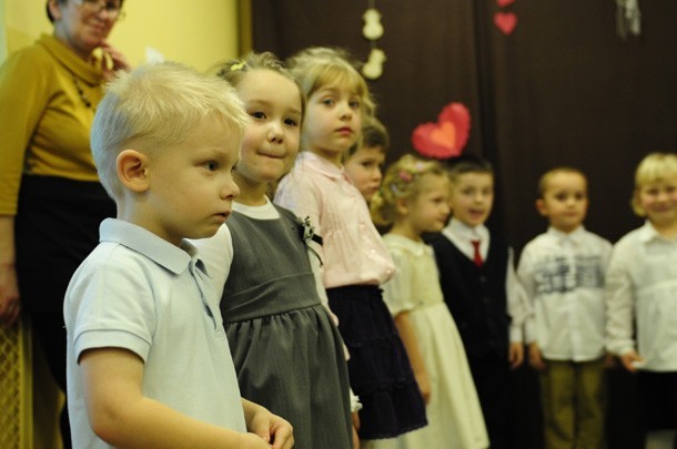 Oleśnica: Przedszkolaki dla babci i dziadka (ZDJĘCIA)