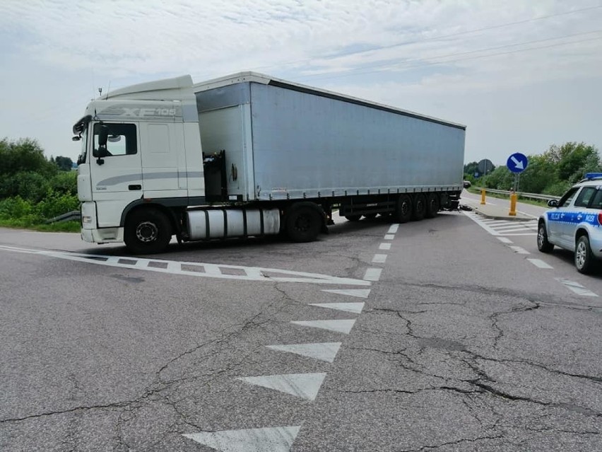 Śmiertelny wypadek motocyklisty.  Kierowca uderzył w tył...