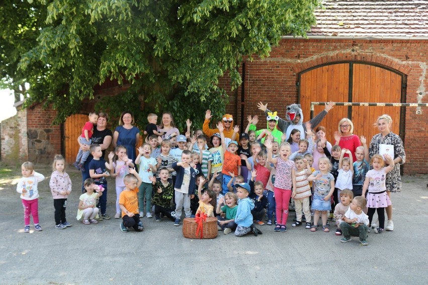 Dzień Dziecka w gminie Wielichowo. Najmłodszych odwiedzili niecodzienni goście